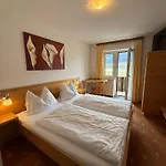 Plattenhof Konukevi *