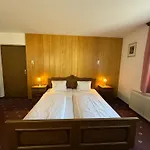Plattenhof * 텔프스