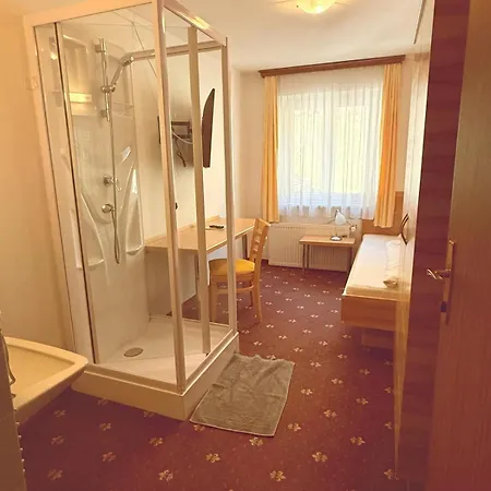 Konukevi Plattenhof Telfs