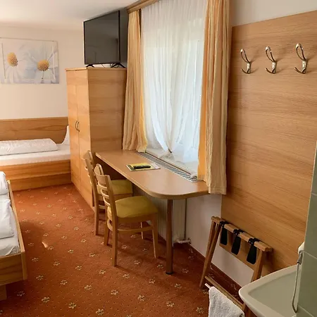 Plattenhof تيلفس