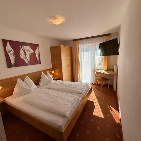 Plattenhof Pensjonat *