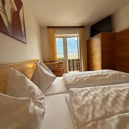 Plattenhof بيت ضيافة