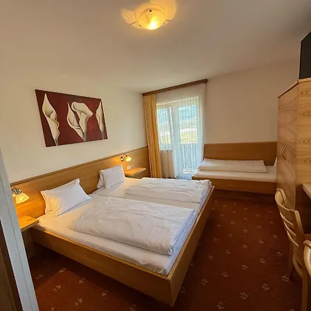 Plattenhof Penzion Telfs